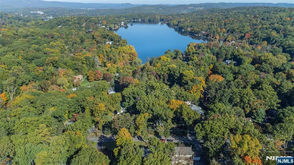 Property Photo:  45 Indian Road  NJ 07470 