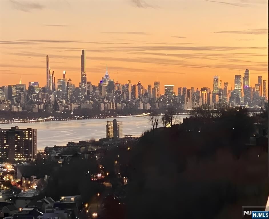 Property Photo:  3 Horizon Road #1004  NJ 07024 