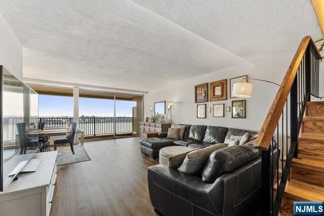 Property Photo:  3 Horizon Road #1004  NJ 07024 