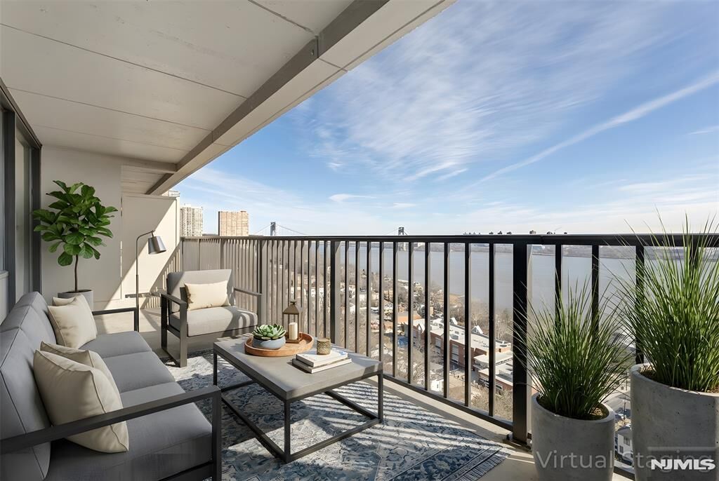 Property Photo:  3 Horizon Road #1004  NJ 07024 