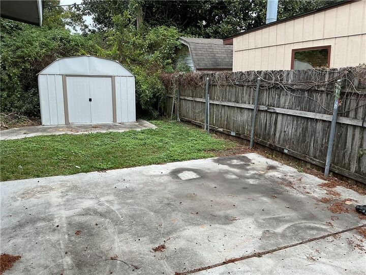 Property Photo:  1919 Cooper Road  LA 70056 