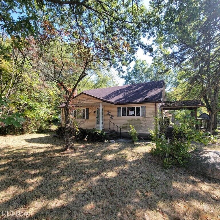 Property Photo:  38227 Chestnut Ridge Road  OH 44035 