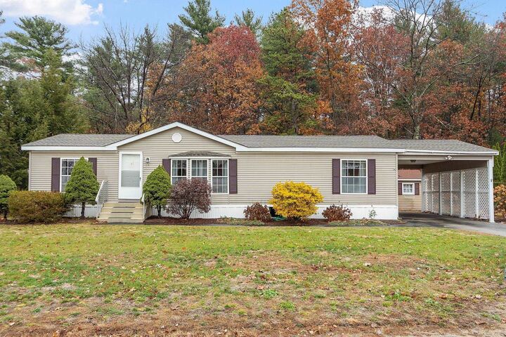 Property Photo: 34 Dianne Street NH 03062