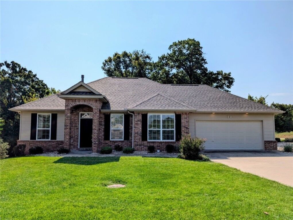 Property Photo:  2 Parkridge Drive  AR 72715 
