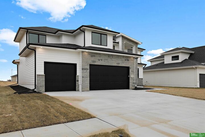 Property Photo:  5713 N 198th Street  NE 68022 