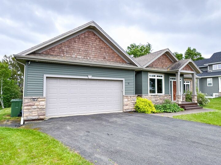 Photo de la propriété:  41 Southampton Drive  PE C1B 0B2 