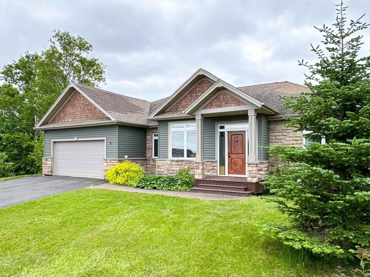 Property Photo:  41 Southampton Drive  PE C1B 0B2 