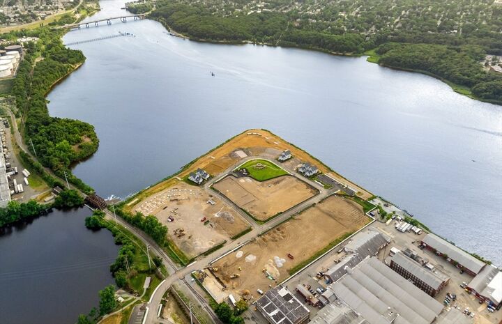 Property Photo:  36 East Point Drive 4  RI 02916 