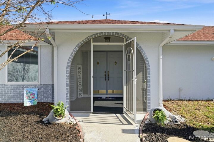 Property Photo:  1141 N Cherry Pop Drive  FL 34442 