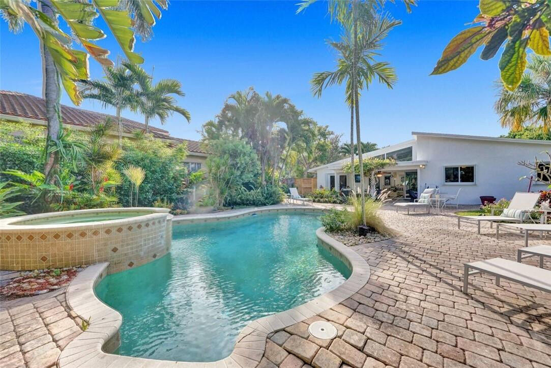 Property Photo:  2525 SE 7th Drive  FL 33062 