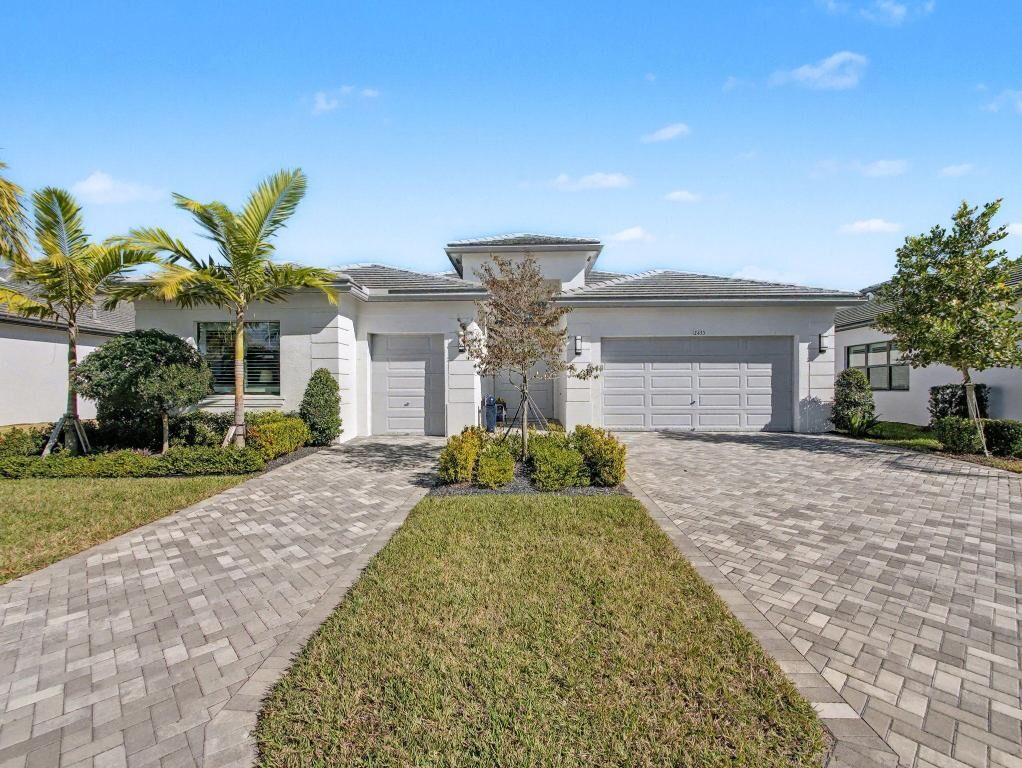 Property Photo: 12433 SW Crystal Cove Drive FL 34987