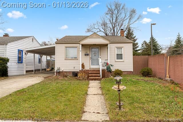 Property Photo:  1827 Cleophus Parkway  MI 48146 