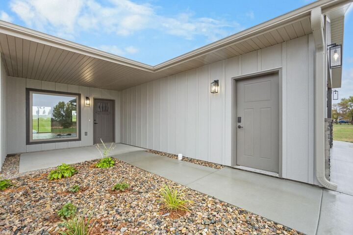 Property Photo:  505 Mill Pond Rd Road 1  IA 51246 