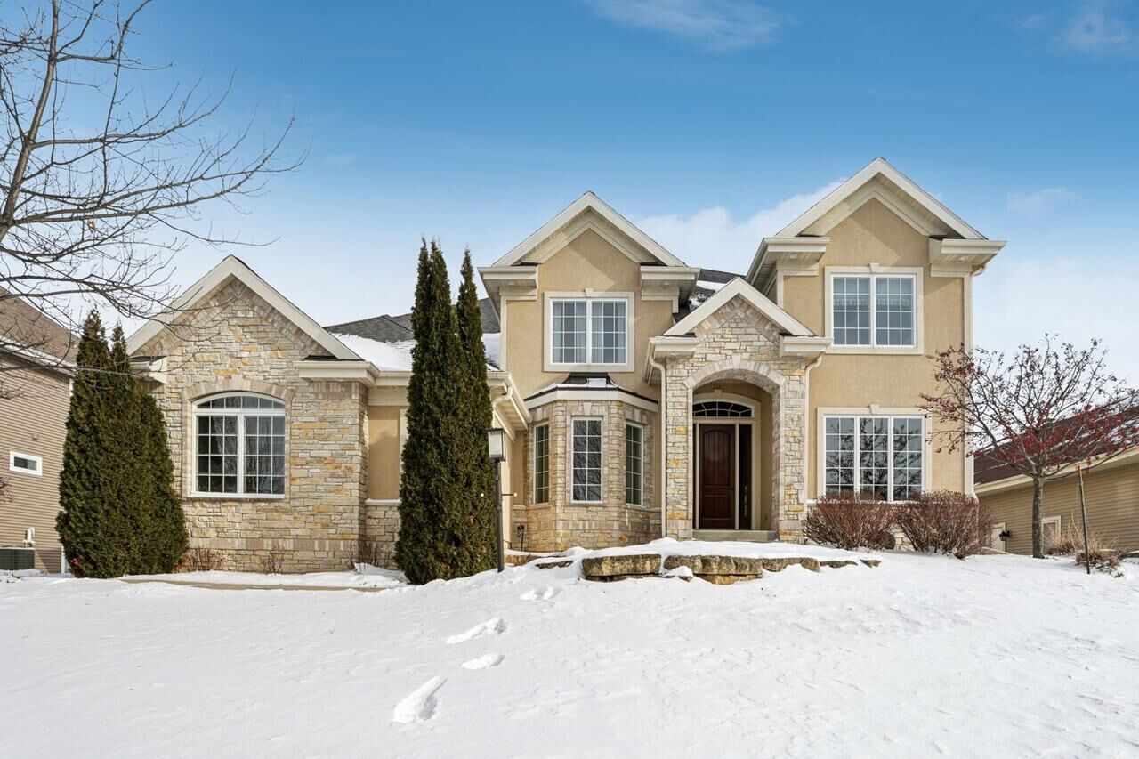 Property Photo: 805 Blue Aster Trail WI 53562