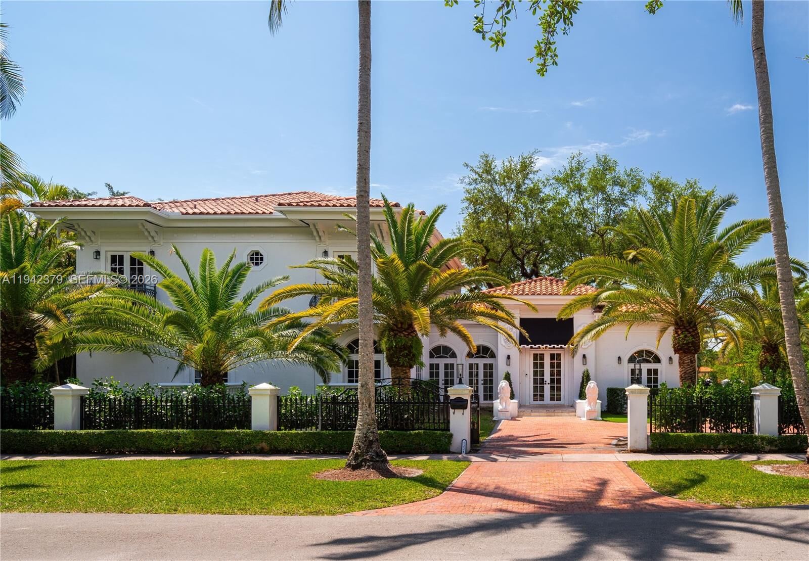 Property Photo:  1224 Almeria Ave  FL 33134 