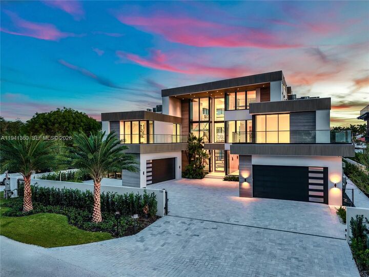 Property Photo:  725 Middle River Dr  FL 33304 