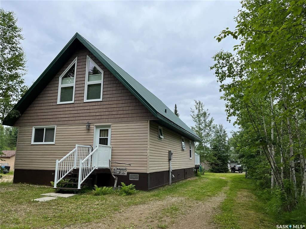 Property Photo:  2 And 11 Spruce Crescent  SK S0M 1B0 