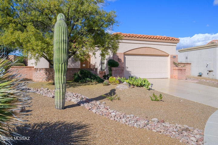 Property Photo: 1631 E Firefly Court AZ 85755
