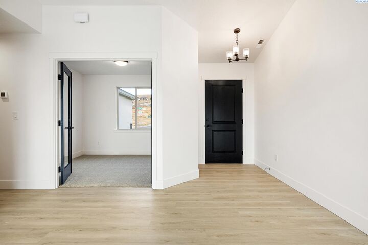 Property Photo:  6659 W 30th Pl  WA 99338 