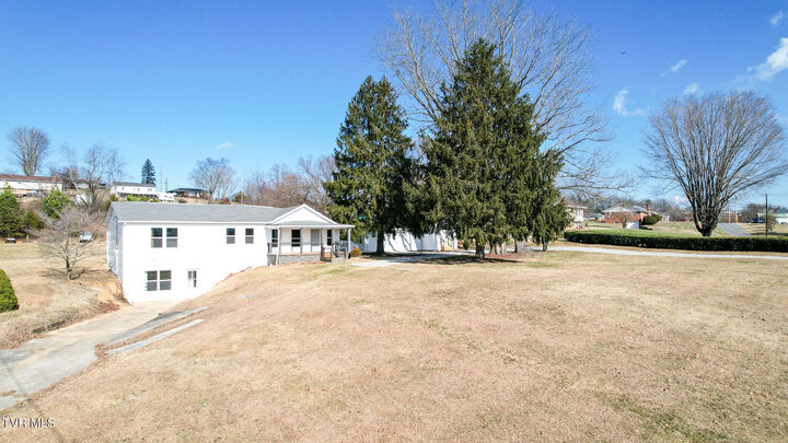 Property Photo: 152 Hemlock Street TN 37645