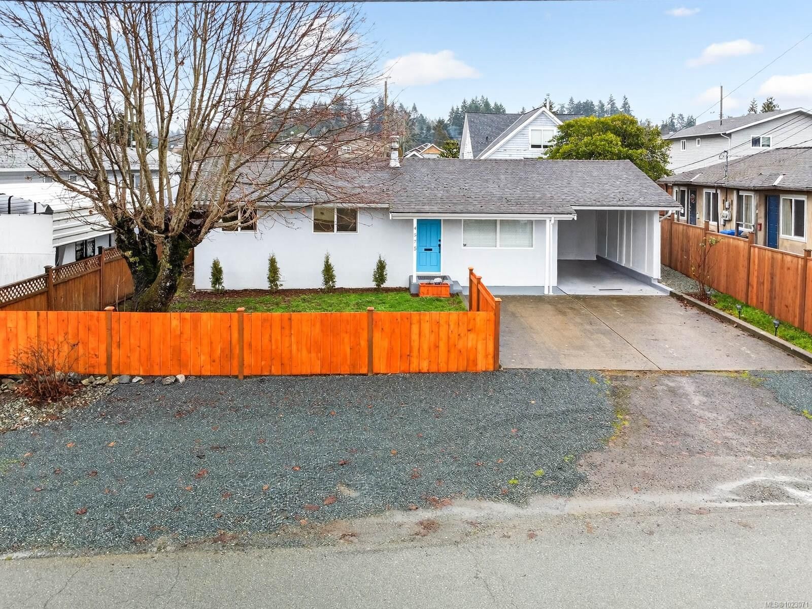 Property Photo: 4575 Arrowsmith Rd BC V9Y 5P3