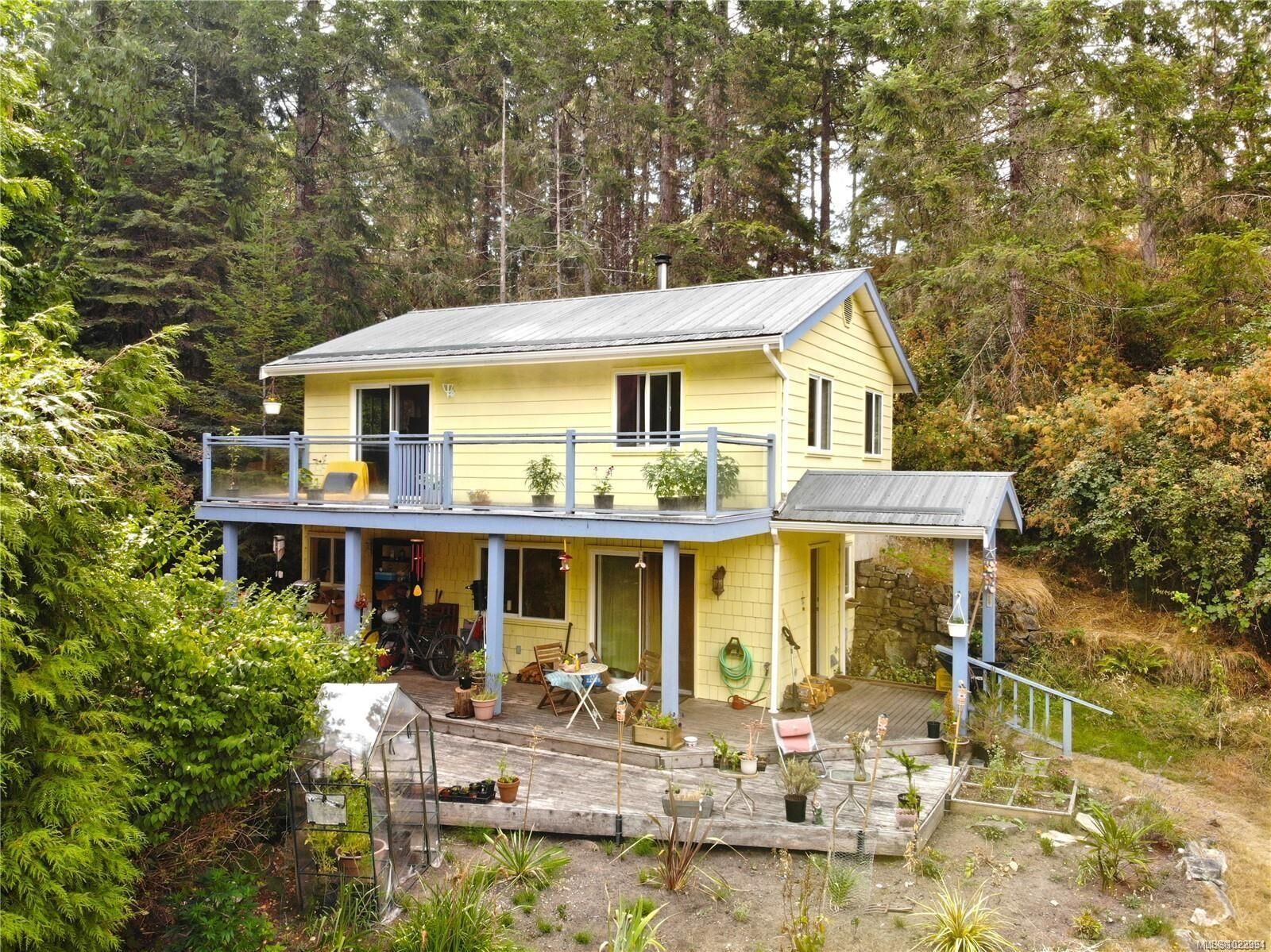Property Photo: 121 Whims Rd BC V8K 1B2