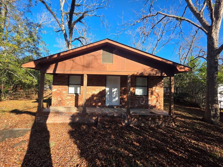 Property Photo:  180 Lincoln Place  GA 31730 