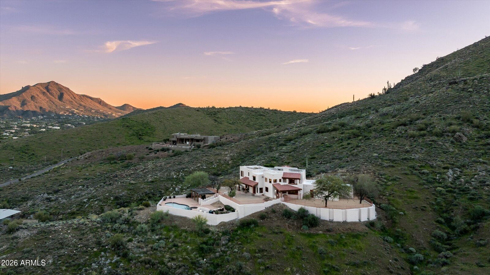 Property Photo:  39050 N 52nd Street  AZ 85331 