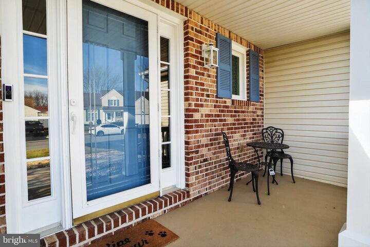 Property Photo: 5 Charcoal Court DE 19702