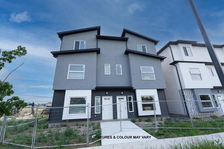 Property Photo:  13 Garton Avenue  MB R2R 1W4 