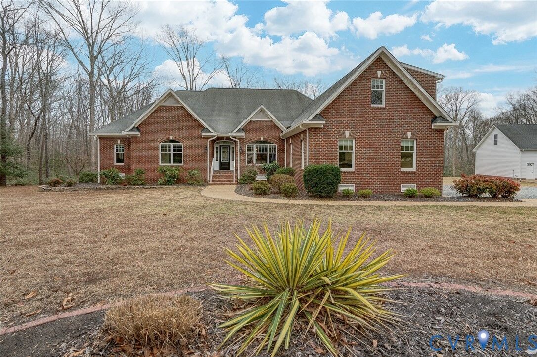 Property Photo:  2137 Ettington Lane  VA 23111 