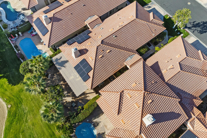 Property Photo:  207 Kavenish Drive  CA 92270 