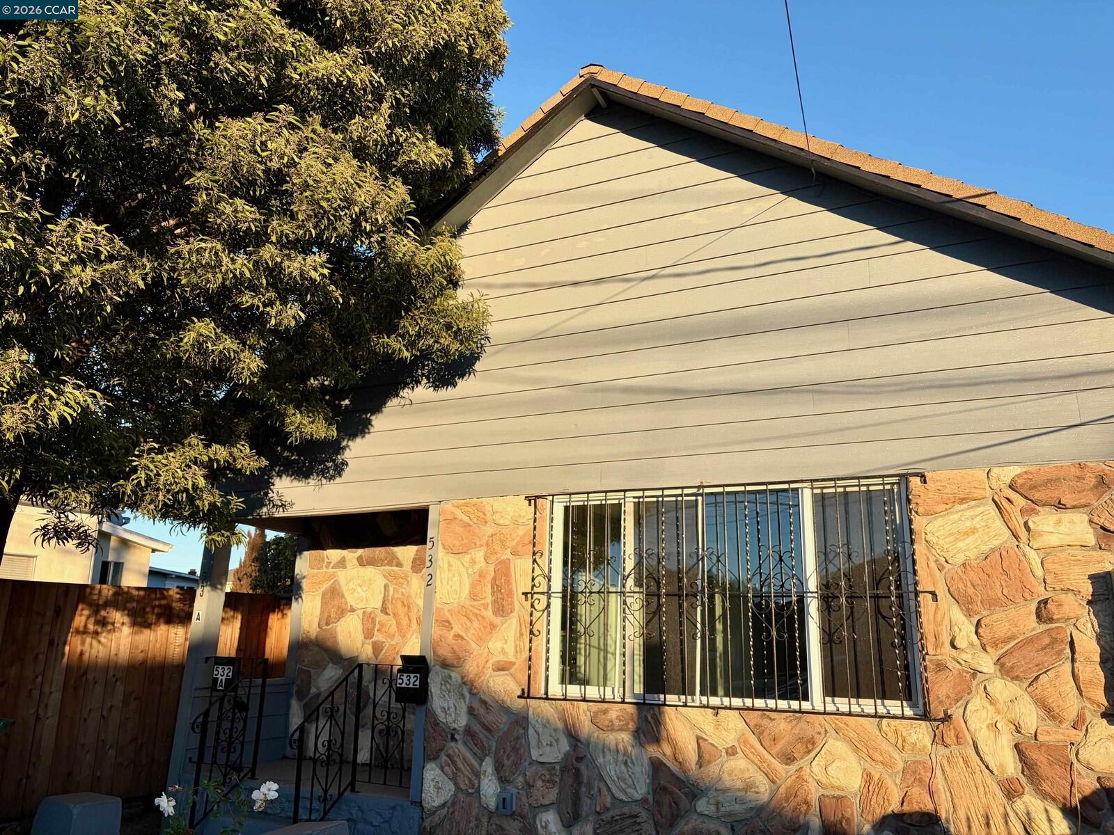 Property Photo:  532 5th St  CA 94801 
