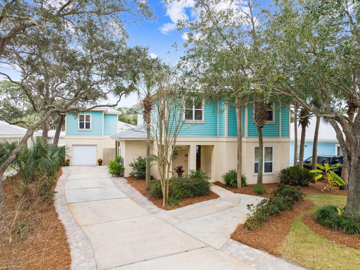 Property Photo:  2031 Pine Island Circle  FL 32550 
