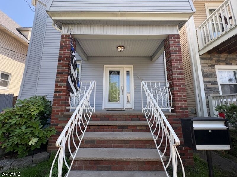 Property Photo:  146 Sayre  NJ 07208 