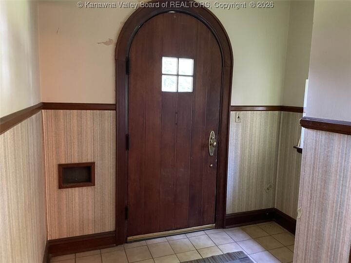 Property Photo:  4008 Staunton Avenue SE  WV 25304 