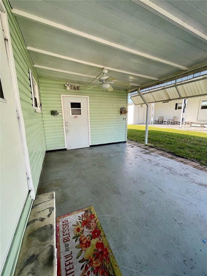 Property Photo:  36 Maple Leaf Court  FL 34684 