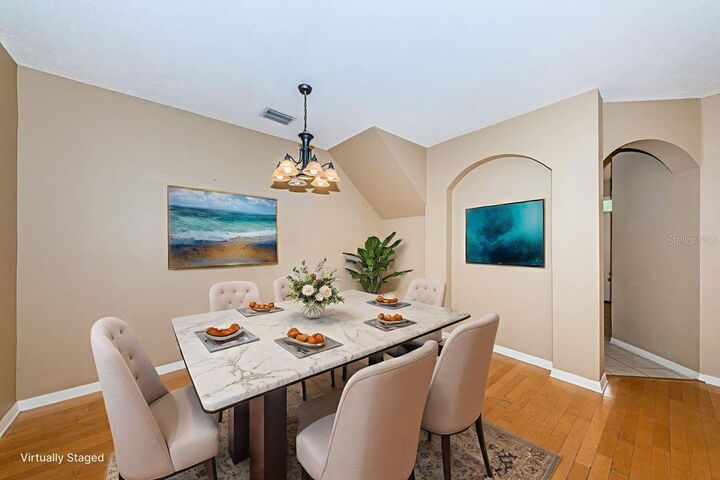 Property Photo: 605 Vallance Way NE FL 33716