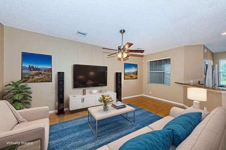 Property Photo:  605 Vallance Way NE  FL 33716 