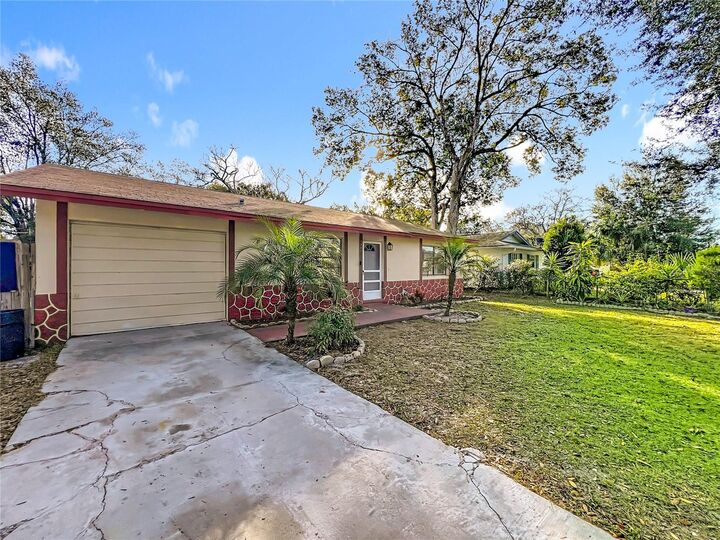 Property Photo:  2551 El Portal Avenue  FL 32773 