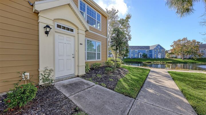 Property Photo:  5520 Rosehill Road 203  FL 34233 