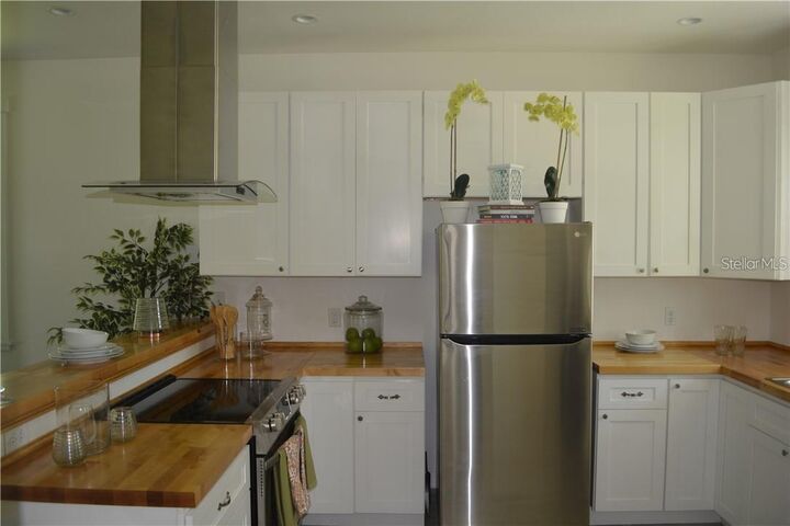 Property Photo:  2221 Sipes Avenue Avenue  FL 32771 