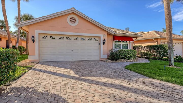 Property Photo:  4309 Turnberry Court  FL 34210 