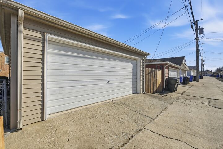 Property Photo:  5004 S Knox Avenue  IL 60632 