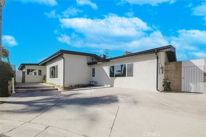 Property Photo:  9055 Forbes Avenue  CA 91343 