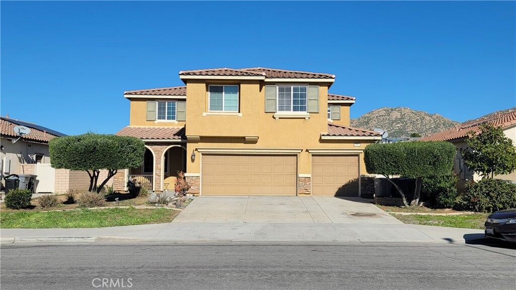 Property Photo:  846 Santona Ct  CA 92571 