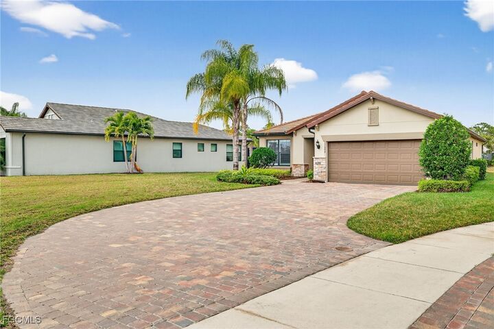 Property Photo:  11800 Benchley Court  FL 33913 