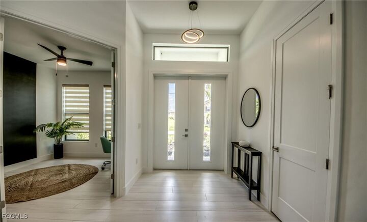 Property Photo:  326 SW 31st Terrace  FL 33914 