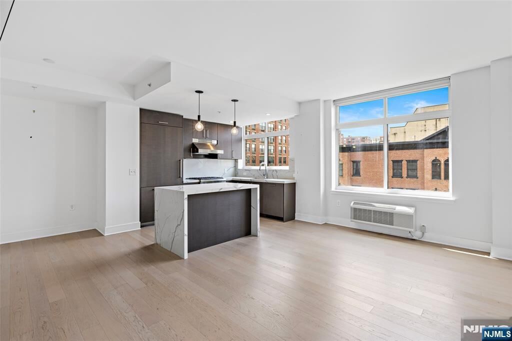 Property Photo:  1400 Hudson Street 435  NJ 07030 