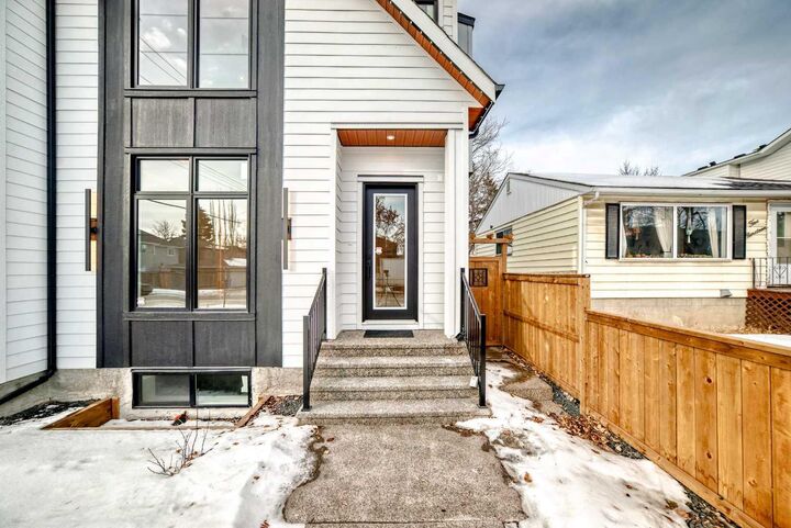 Property Photo:  517 34A Street NW  AB T2N 2Y6 